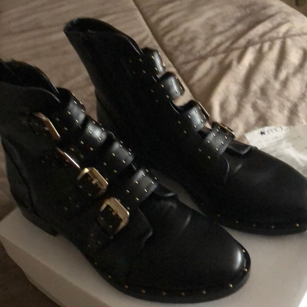 Women’s combat boots